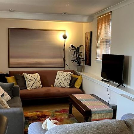 Bright Central Large Cosy Flat St. Andrews Exterior photo